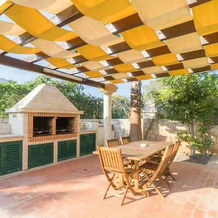 Villa Spacious Living Private Pool Tranquil Setting Close To Beaches Restaurants Guia (Faro)