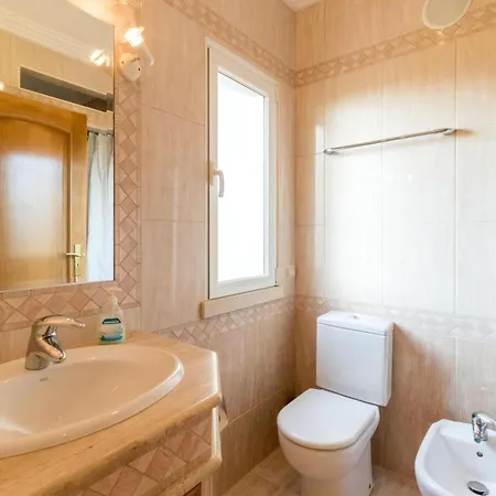 Villa Spacious Living Private Pool Tranquil Setting Close To Beaches Restaurants *