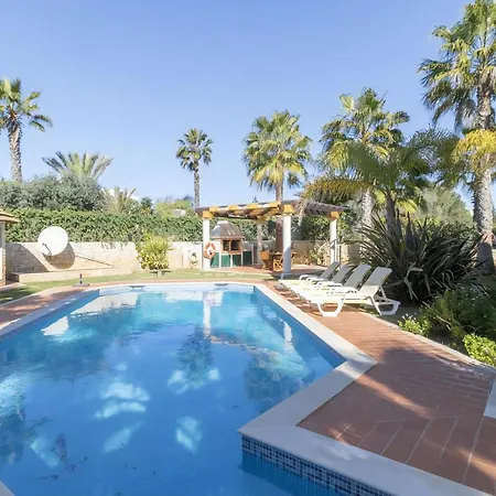 Spacious Living Private Pool Tranquil Setting Close To Beaches Restaurants * Guia (Faro)