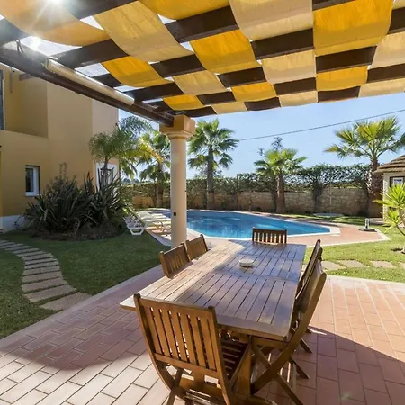 Villa Spacious Living Private Pool Tranquil Setting Close To Beaches Restaurants Guia (Faro)