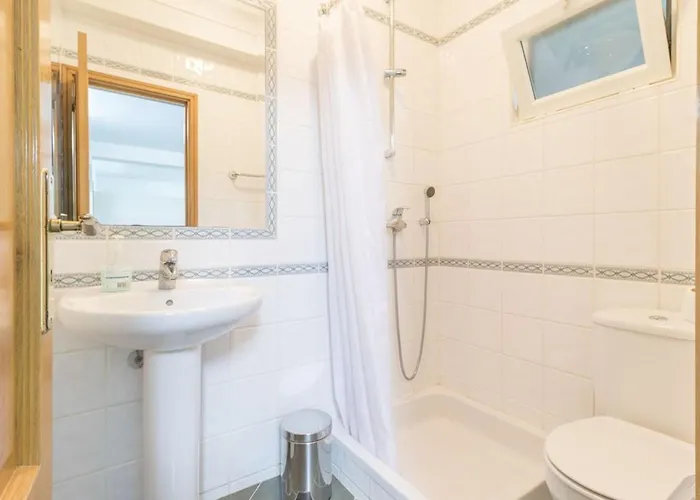 Villa Spacious Living Private Pool Tranquil Setting *