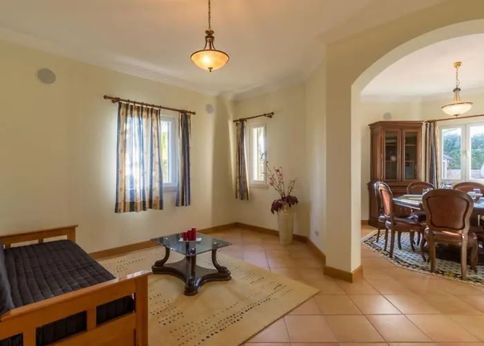Spacious Living Private Pool Tranquil Setting Guia (Faro)
